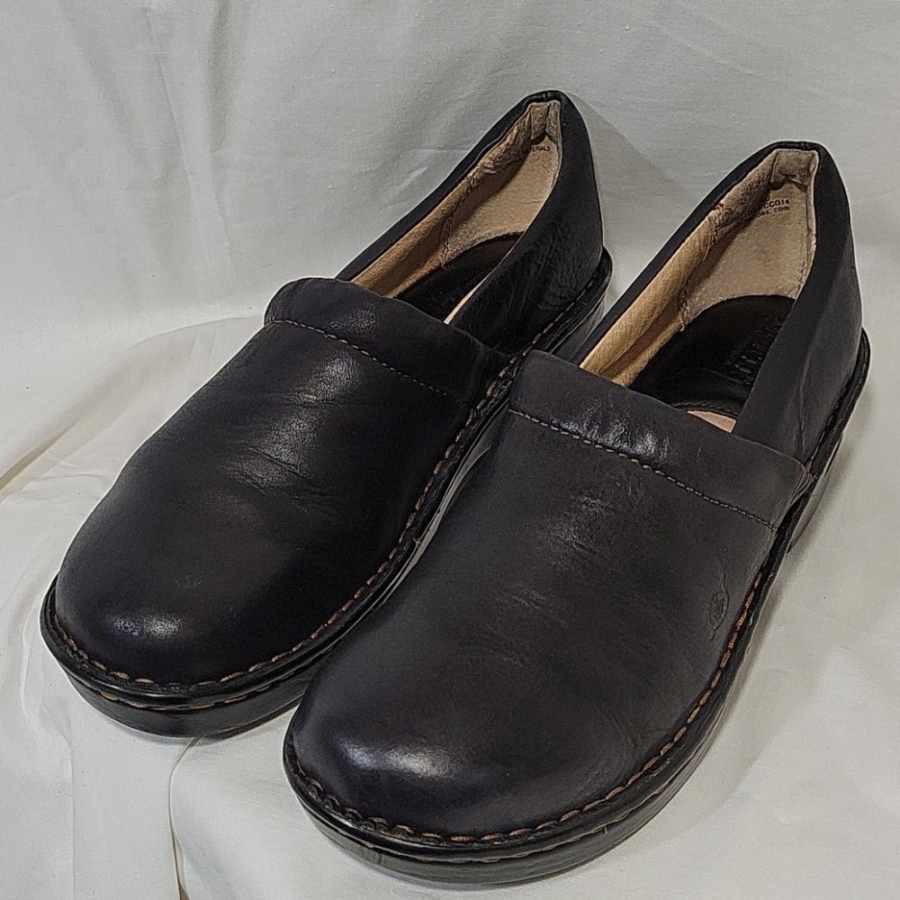 Born Slip-ons, Size 8.5